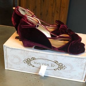 Joyfolie velvet kitten heel - excellent condition